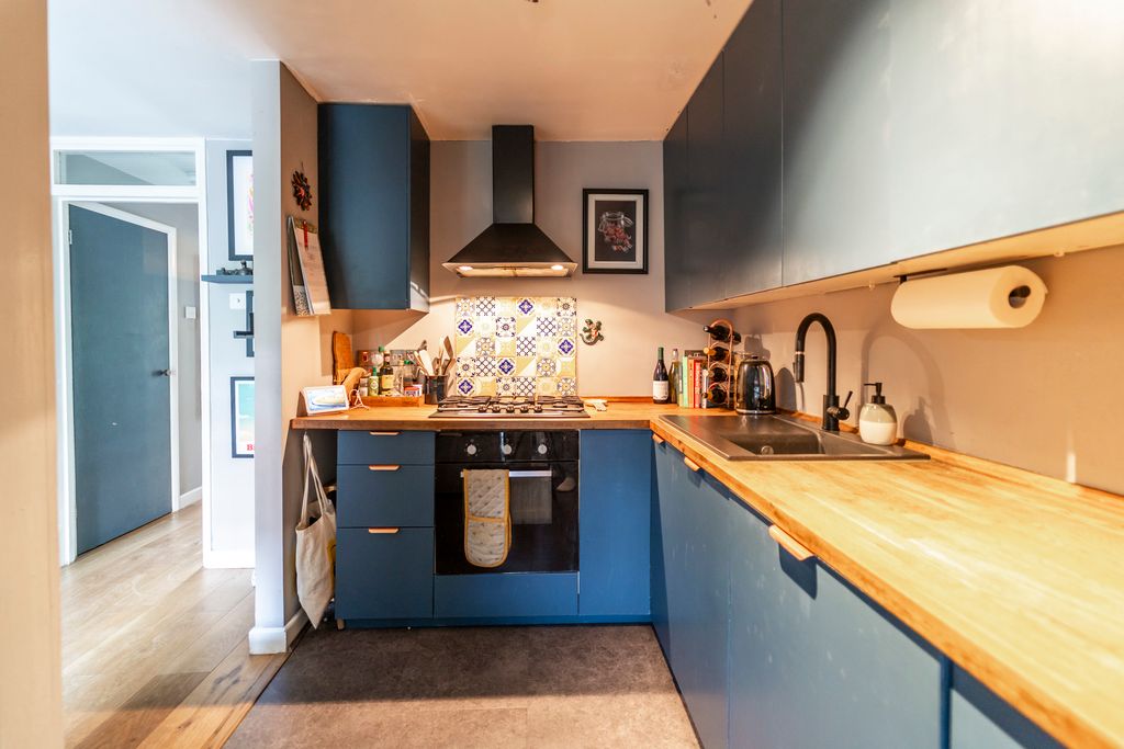 Property photo 3 of 14 Ndb06181