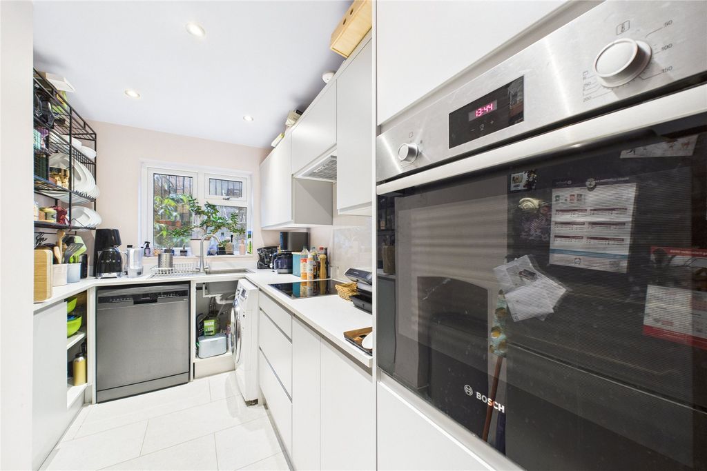 Property photo 2 of 9 Picture No. 14