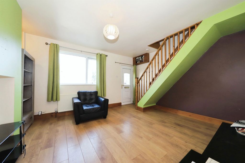 Property photo 2 of 17