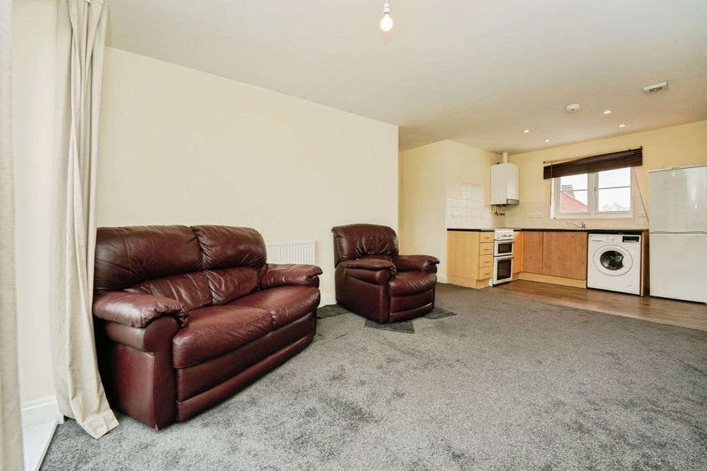 Property photo 2 of 9 Photo