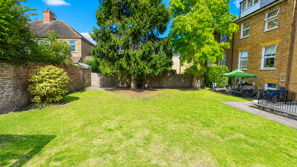 Property photo 2 of 8