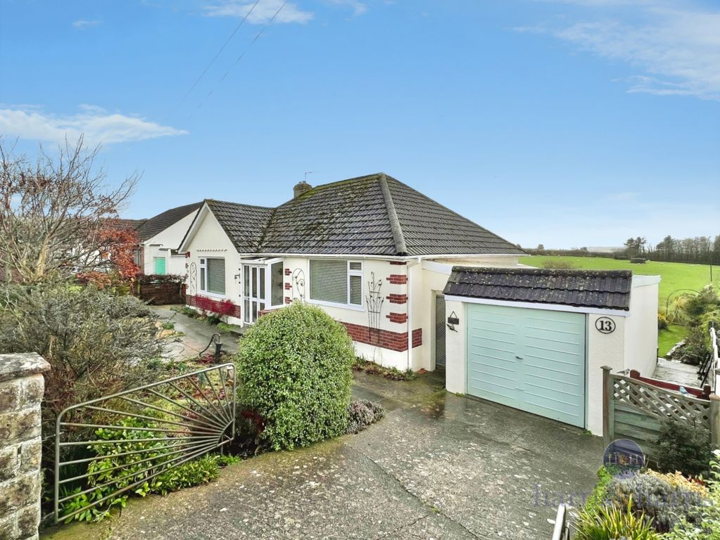 Property photo 1 of 17 Pbox-Img.Jpeg