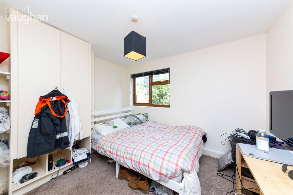 Property photo 2 of 10 Picture No. 04