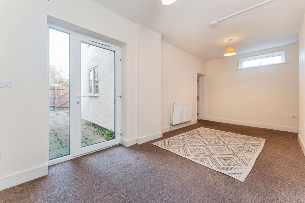 Property photo 3 of 37 Pbox-Img.Jpg