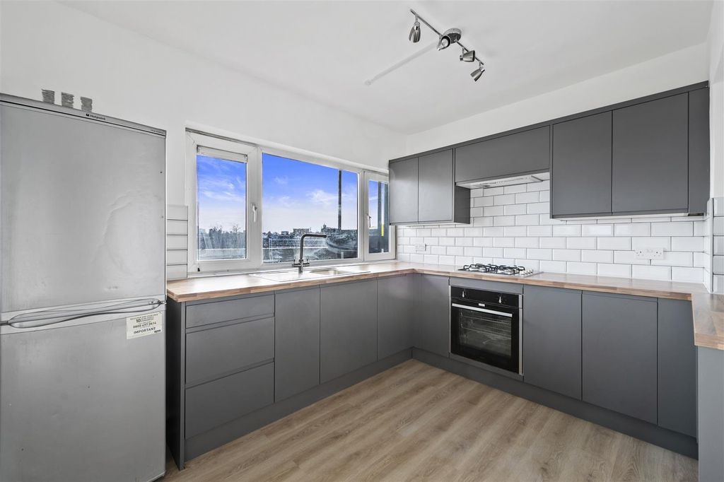 Property photo 1 of 7 63Eub3Amzmjgghioejyftafibtw.Jpg