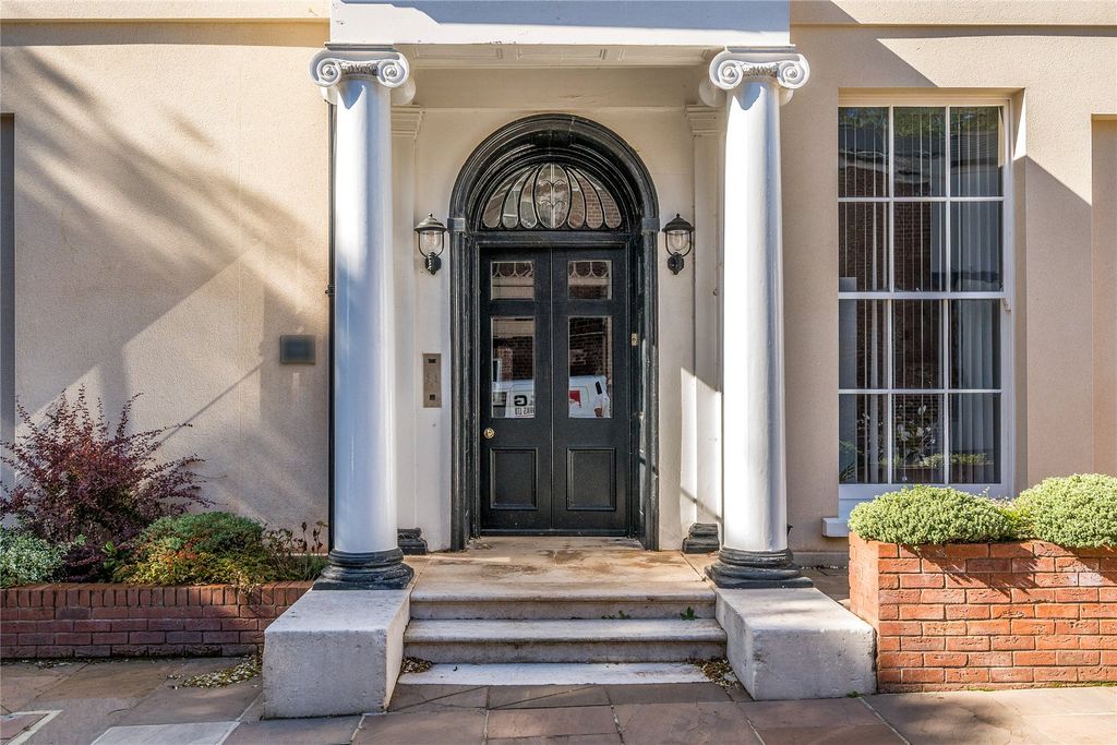 Property photo 1 of 12 Front Entrance