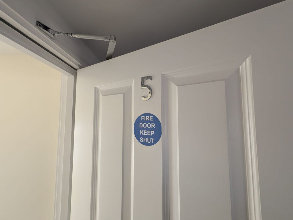 Property photo 1 of 9 Photo