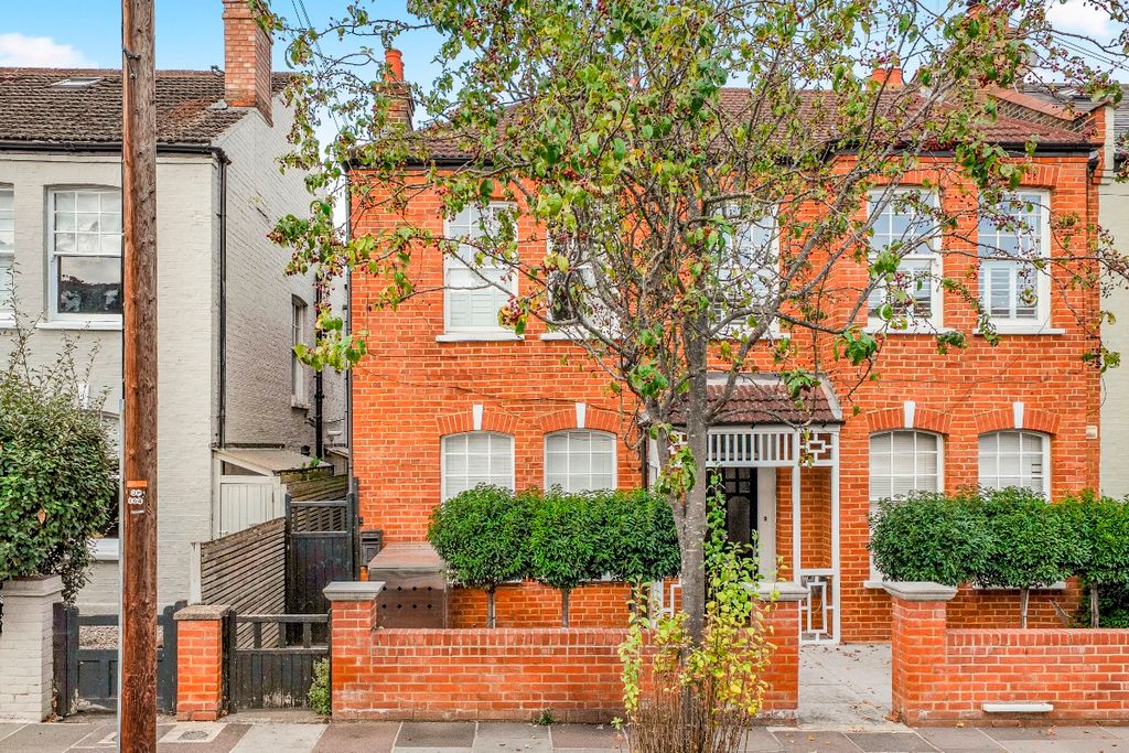 Property photo 1 of 16