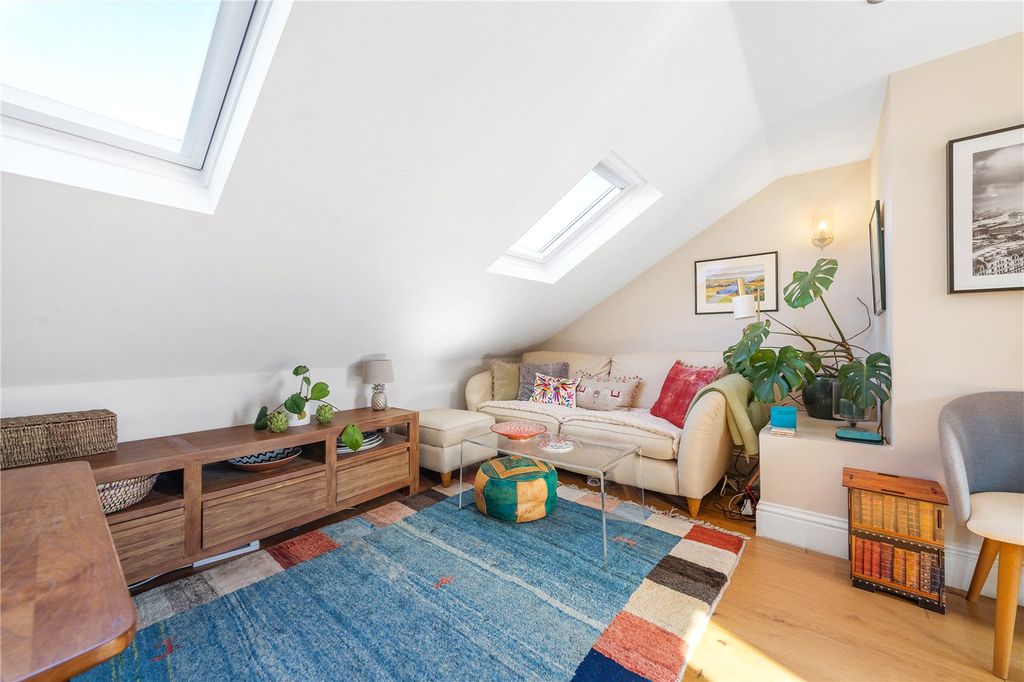 Property photo 2 of 13 Reception