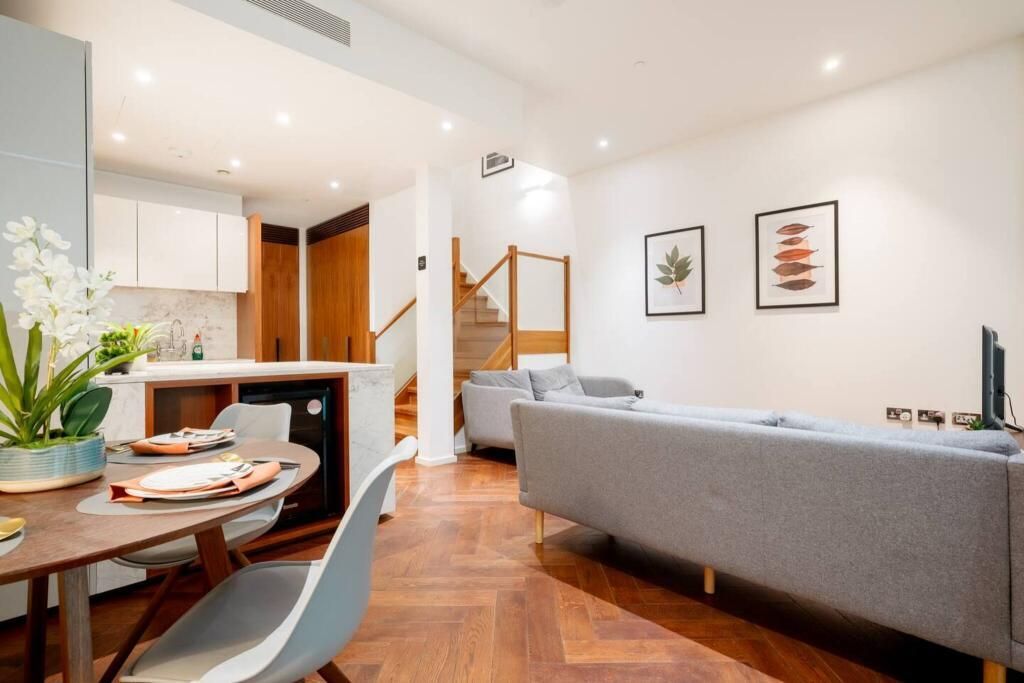 Property photo 3 of 28