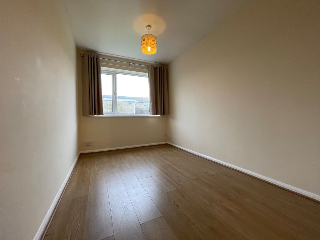 Property photo 2 of 12 Picture No. 16