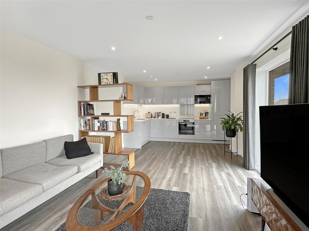 Property photo 3 of 13 Img (5).Jpg