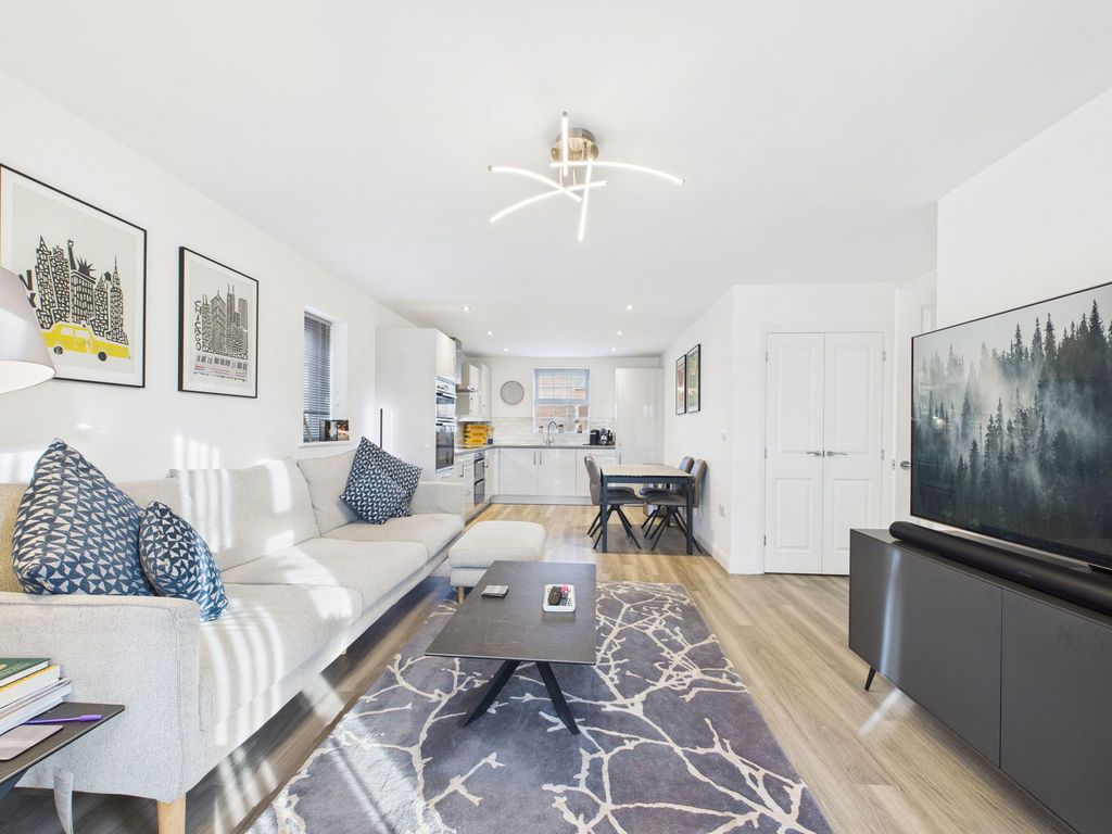 Property photo 2 of 24