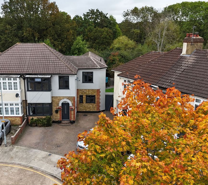 Property photo 1 of 33