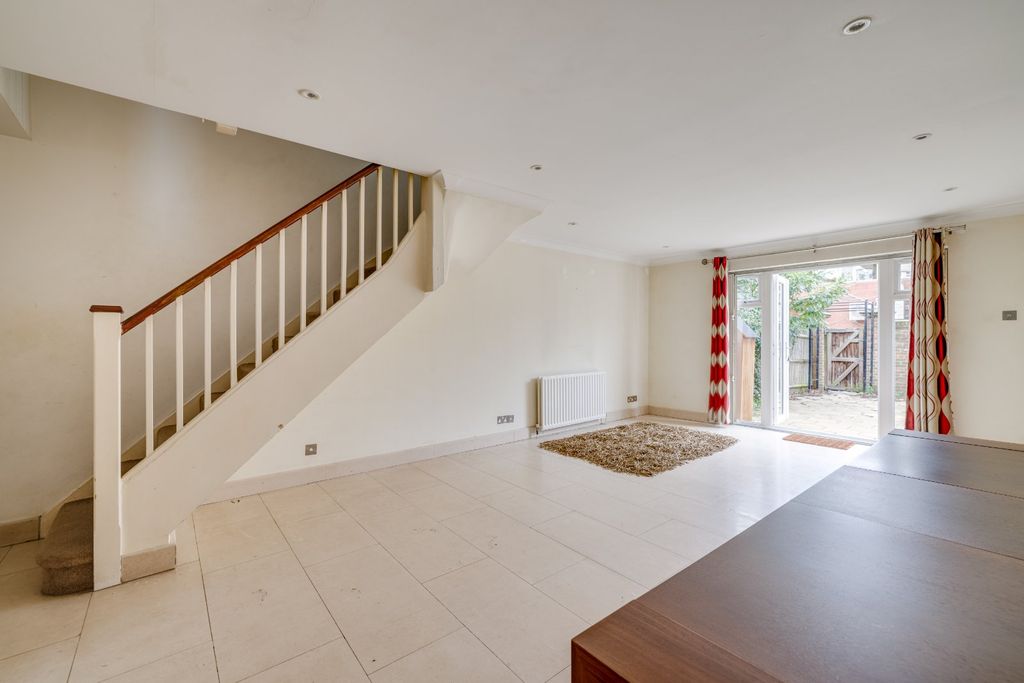 Property photo 2 of 17