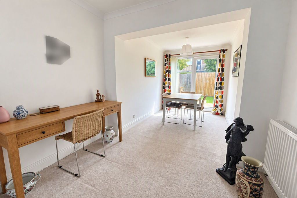Property photo 3 of 12 Lounge/ Dining Room