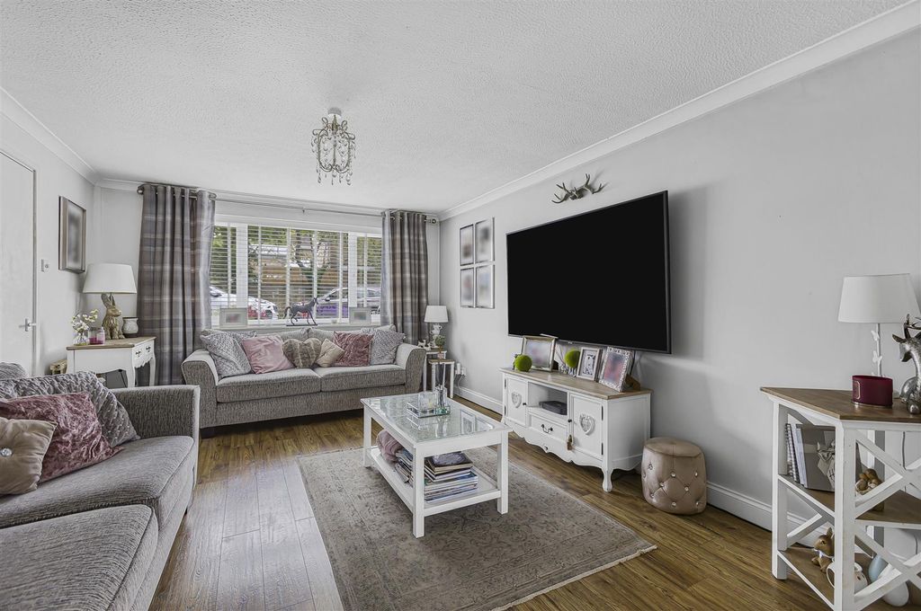 Property photo 3 of 22 32_34388.Jpg