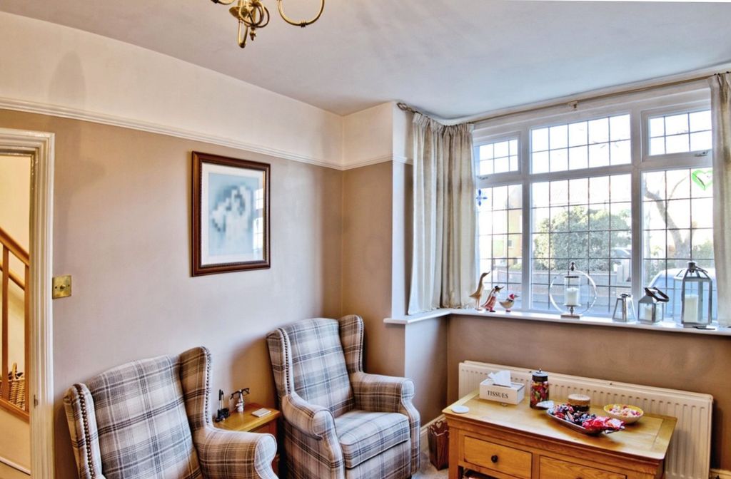 Property photo 3 of 23