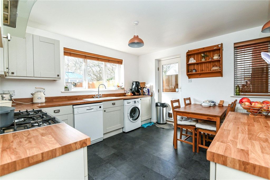 Property photo 3 of 15 Picture No. 04