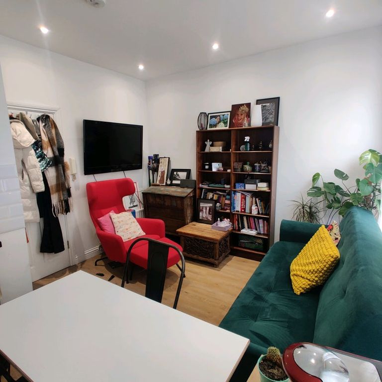 Property photo 2 of 9