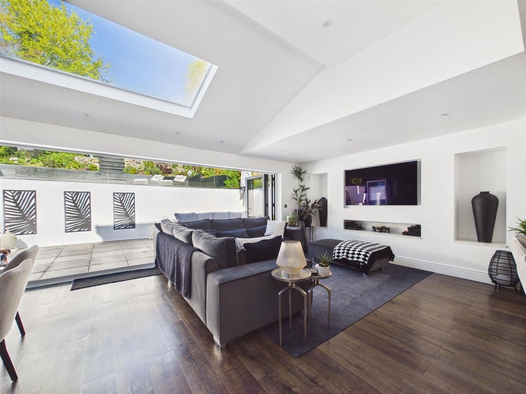 Additional image 21 of 5 bed detached house for saleMead Way, Coulsdon CR5