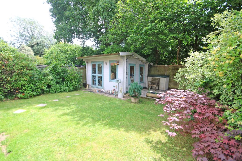 Property photo 2 of 15 Picture No. 10