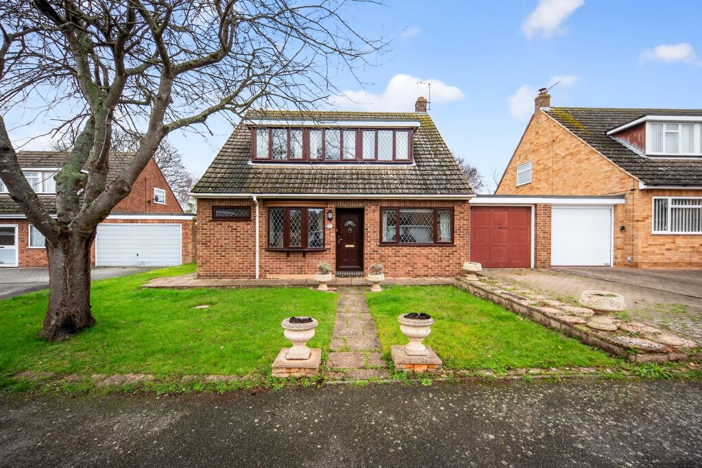 Property photo 1 of 20 Front Garden