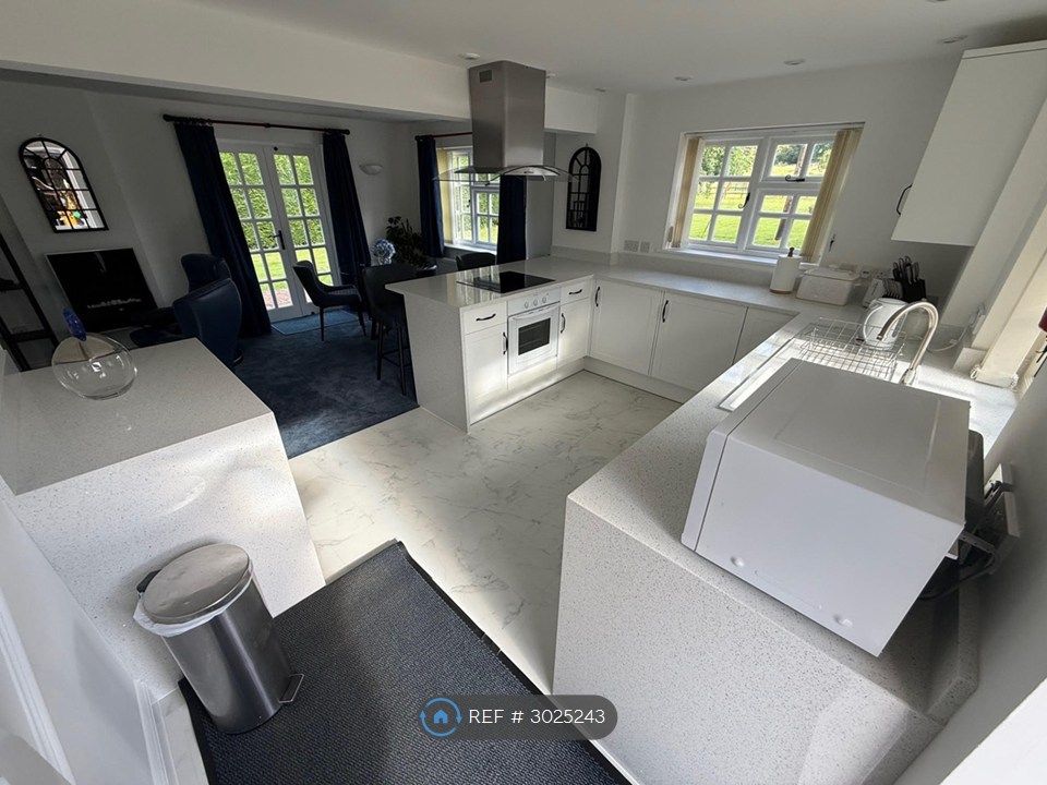 Property photo 2 of 10 Kitchen Area