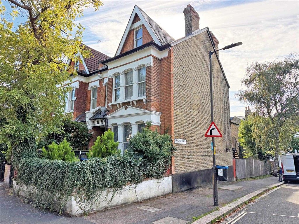 Property photo 1 of 11