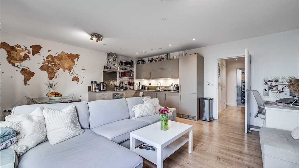 Property photo 2 of 16