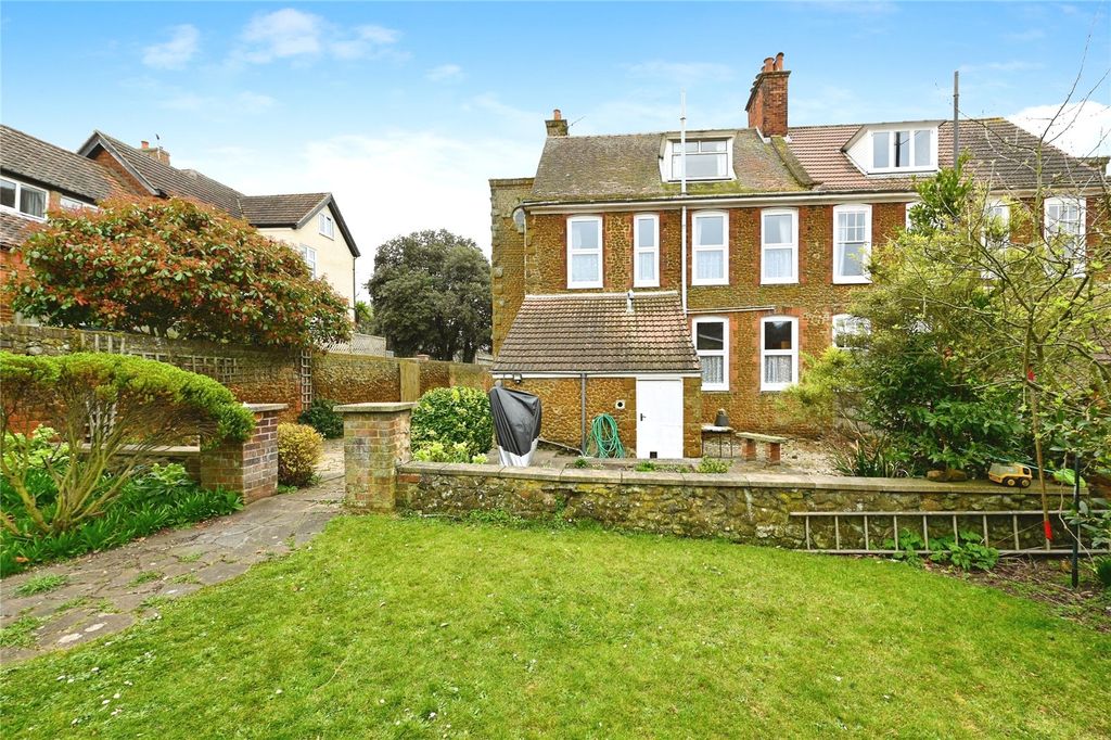 Property photo 2 of 28 Picture No. 34