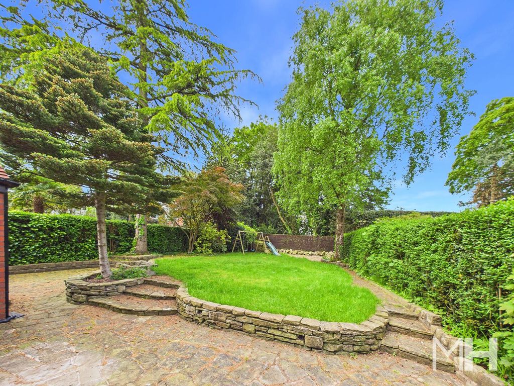 Property photo 2 of 33 Rear Garden