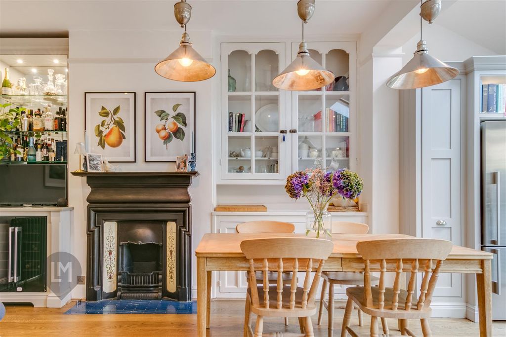 Property photo 3 of 8 Kitchen/Dining/Living Room