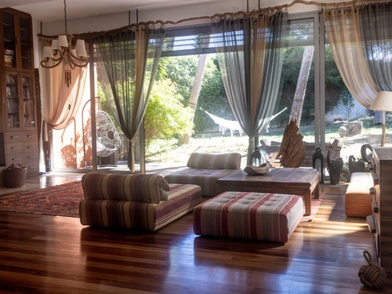 Property photo 2 of 40