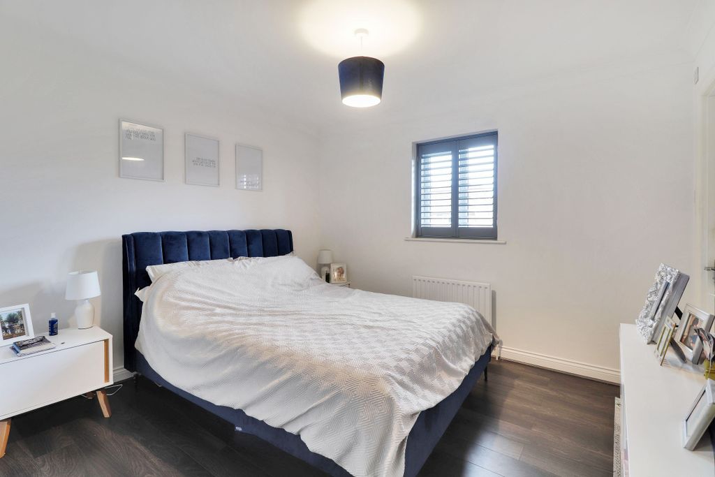 Property photo 3 of 23