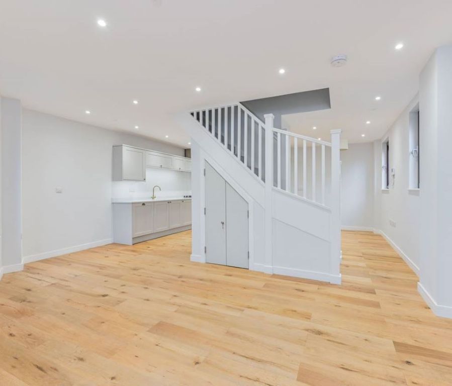 Property photo 3 of 30