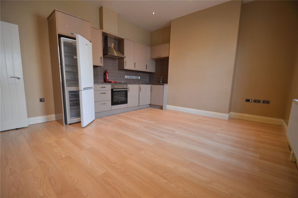 Property photo 1 of 4 Kitchen