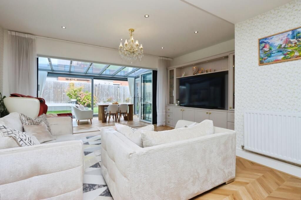 Property photo 2 of 34 'l' Shaped Kitchen/Dining/Living Room