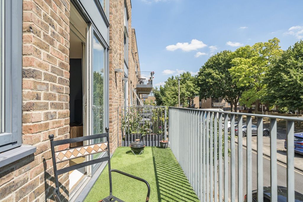 Property photo 3 of 19 Picture No. 30