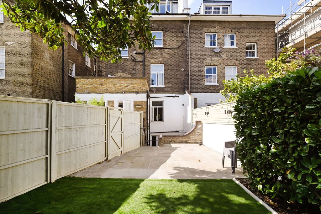 Property photo 2 of 11