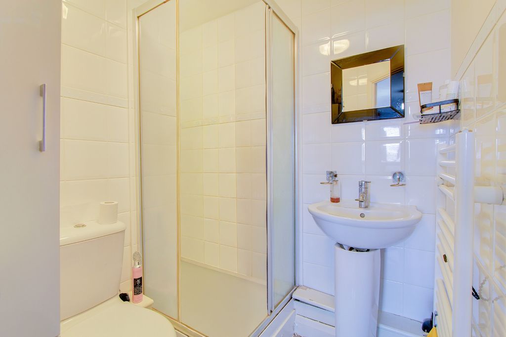 Property photo 3 of 10 Photo 4