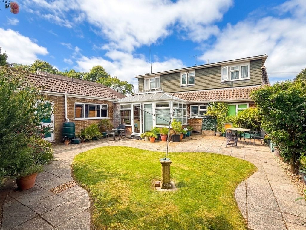 Property photo 2 of 19