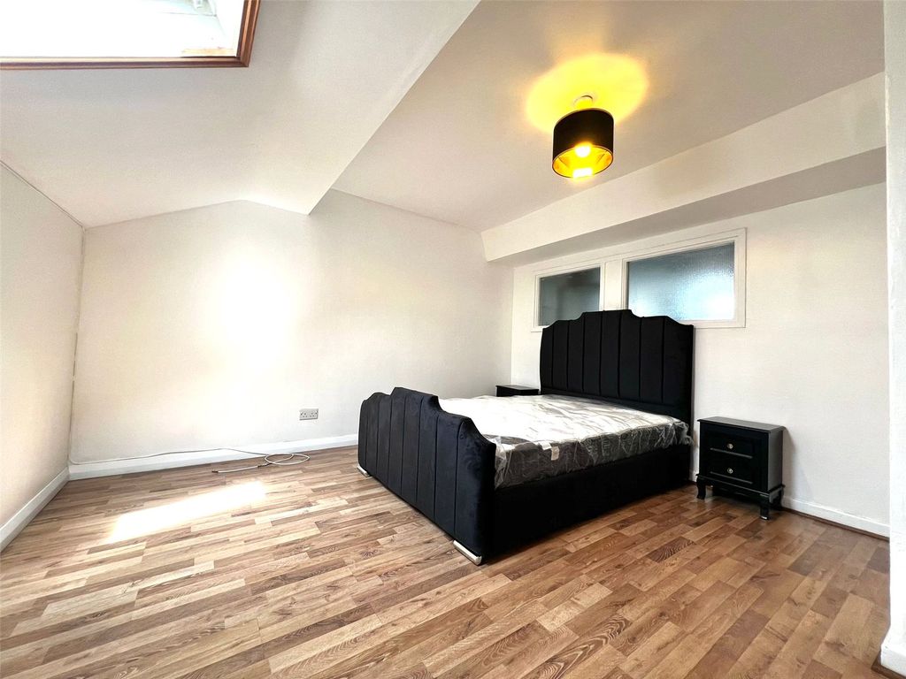 Property photo 2 of 6 Picture No. 05