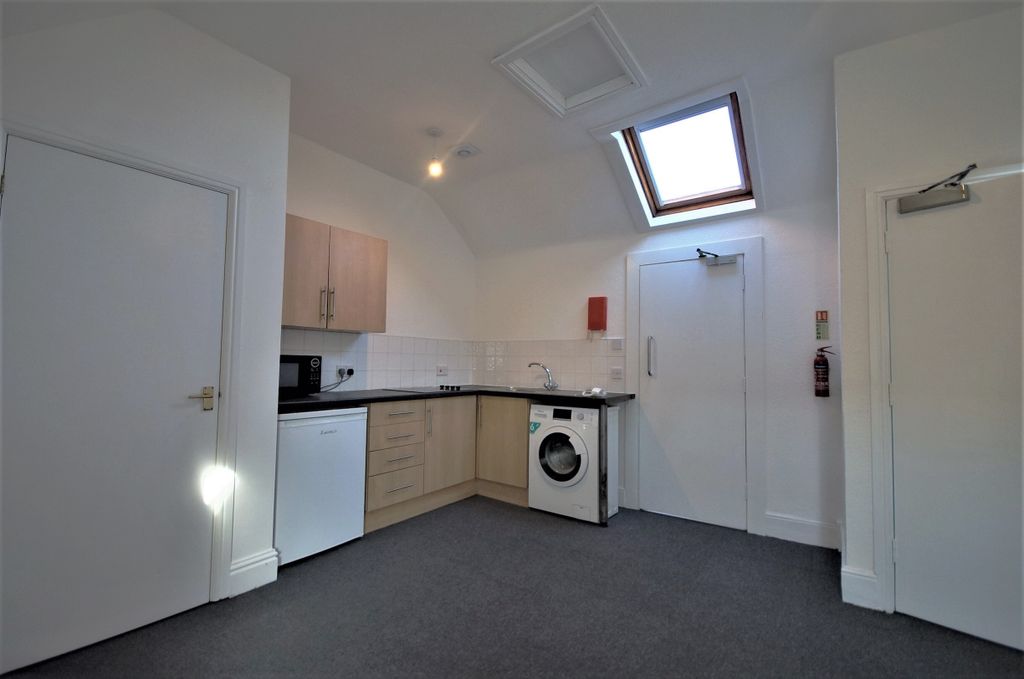 Property photo 3 of 4