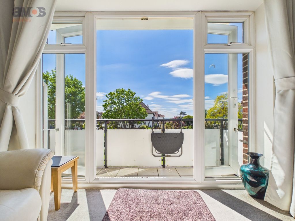 Property photo 2 of 20 5147803