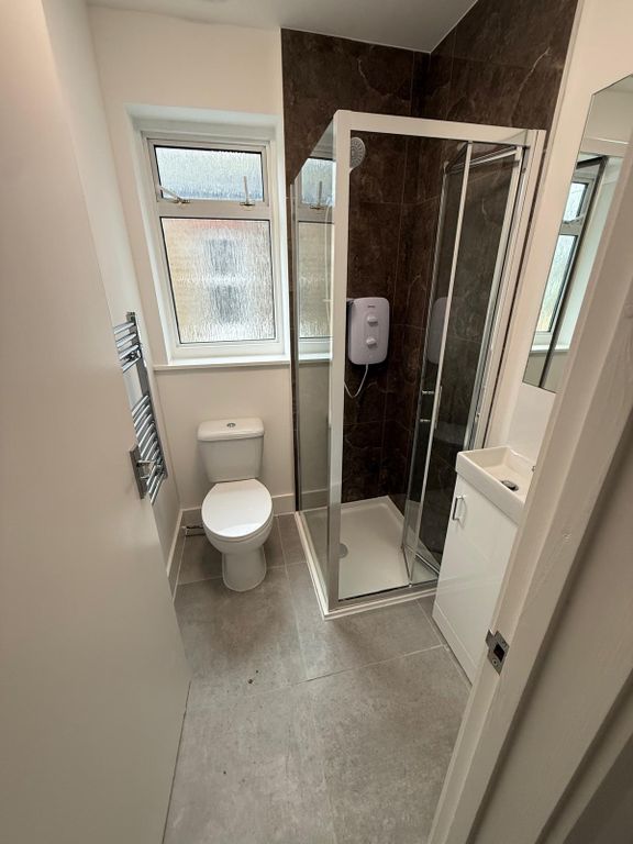 Property photo 3 of 6 Gallery