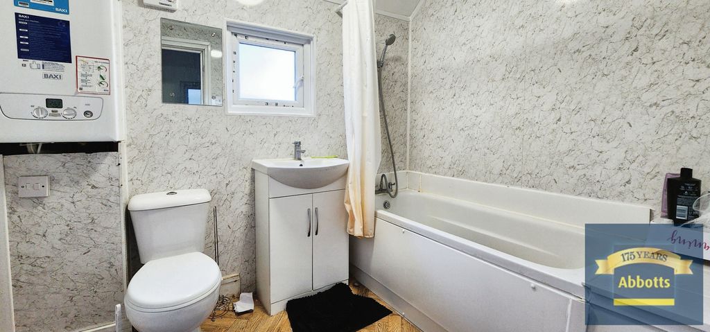 Property photo 3 of 5