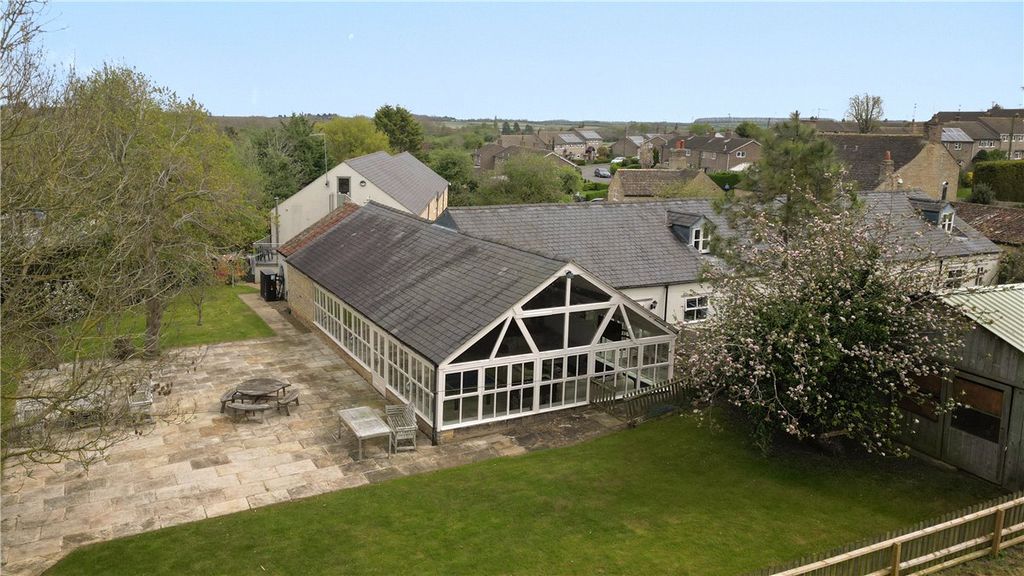 Property photo 3 of 19 Picture No. 12