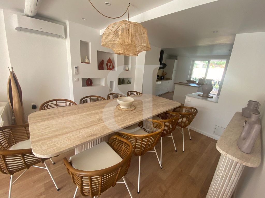 Property photo 2 of 45