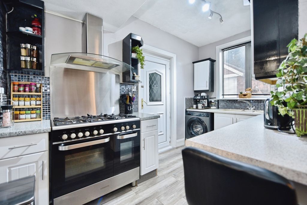 Property photo 3 of 14 Pbox-Img.Jpg